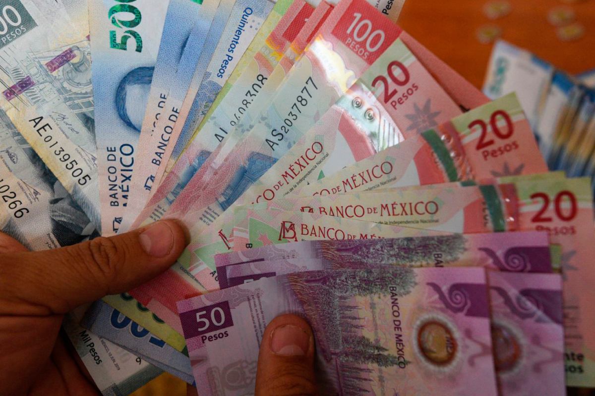 ¿Cuánto dinero en efectivo puedes tener en casa, según el SAT?