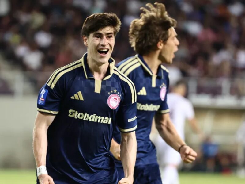 ‘Hormiga’ González debuta como titular con Olympiacos, marca gol y da asistencia en Grecia