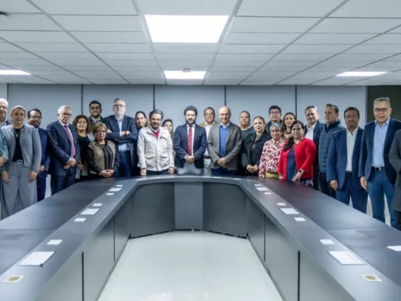 IMSS logra acuerdo salarial del 8% con el sindicato tras nuevas negociaciones